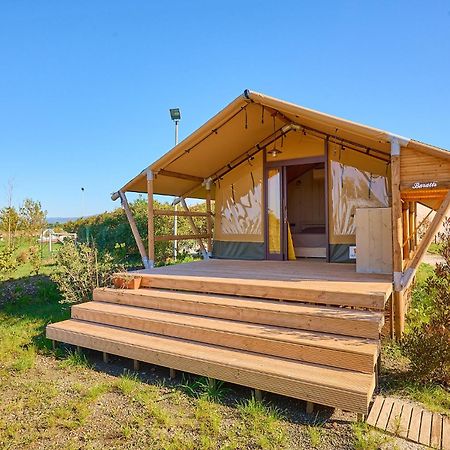 Delfino Tuscany Resort มารินา ดิ เชชินา ภายนอก รูปภาพ