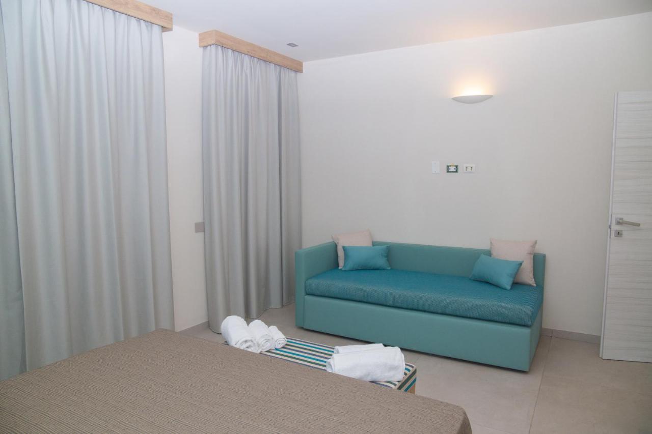 Delfino Tuscany Resort มารินา ดิ เชชินา ภายนอก รูปภาพ