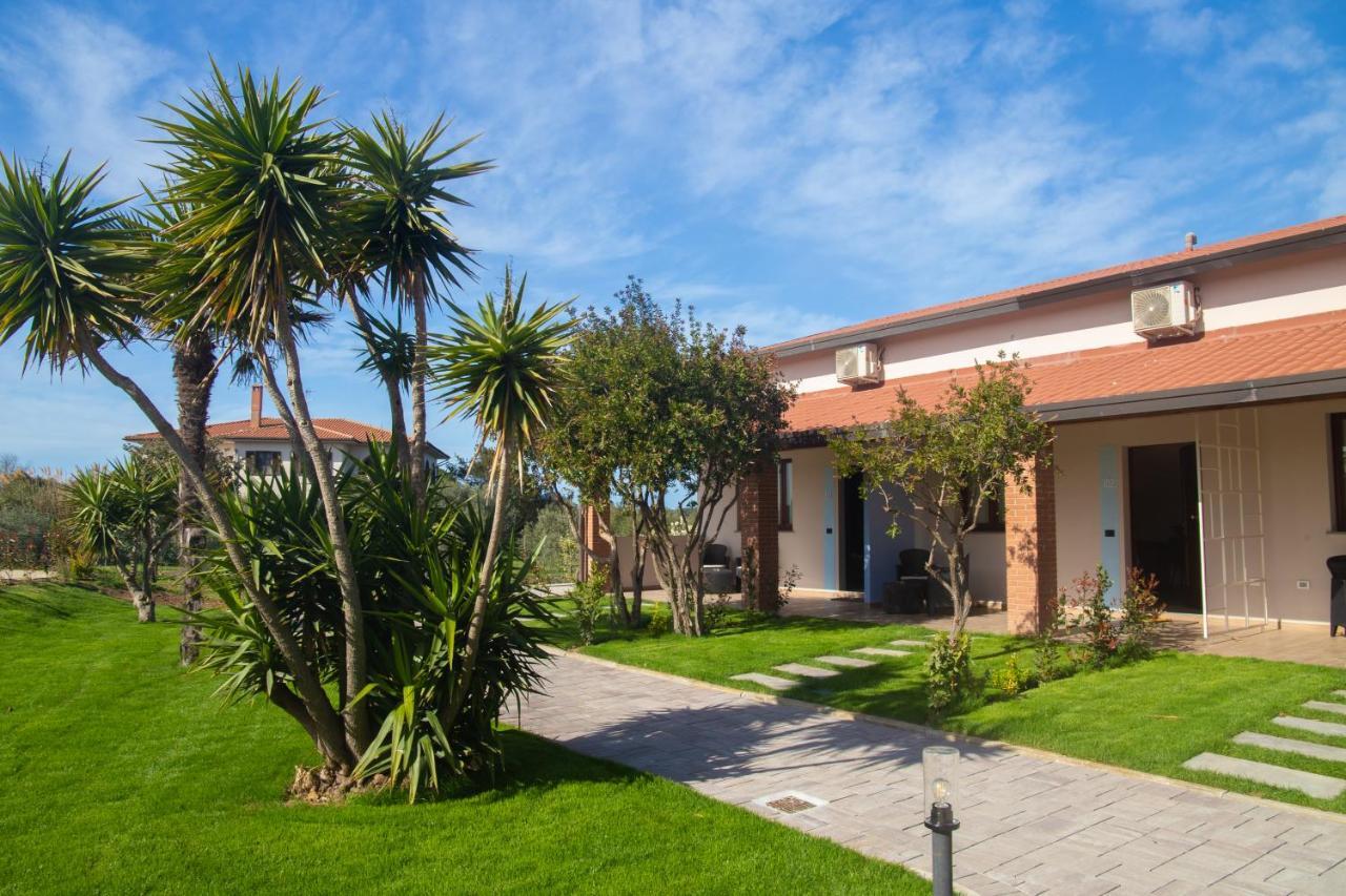 Delfino Tuscany Resort มารินา ดิ เชชินา ภายนอก รูปภาพ