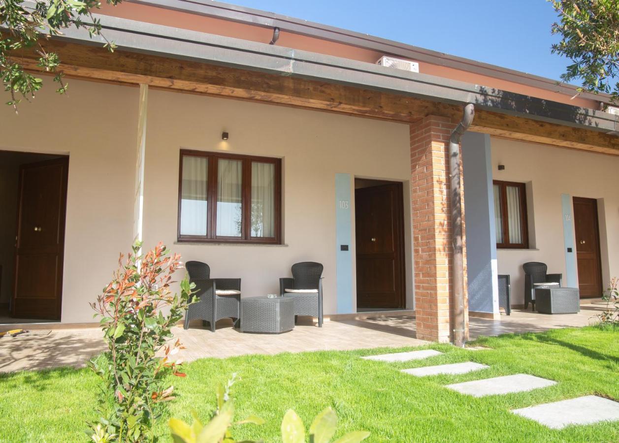 Delfino Tuscany Resort มารินา ดิ เชชินา ภายนอก รูปภาพ