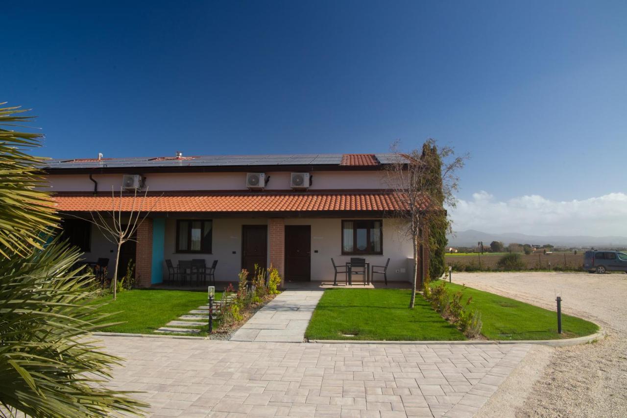 Delfino Tuscany Resort มารินา ดิ เชชินา ภายนอก รูปภาพ