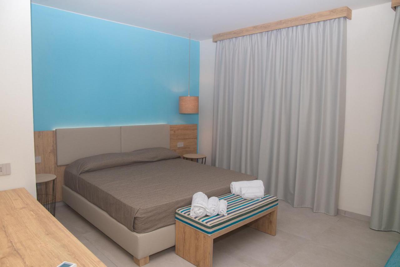 Delfino Tuscany Resort มารินา ดิ เชชินา ภายนอก รูปภาพ