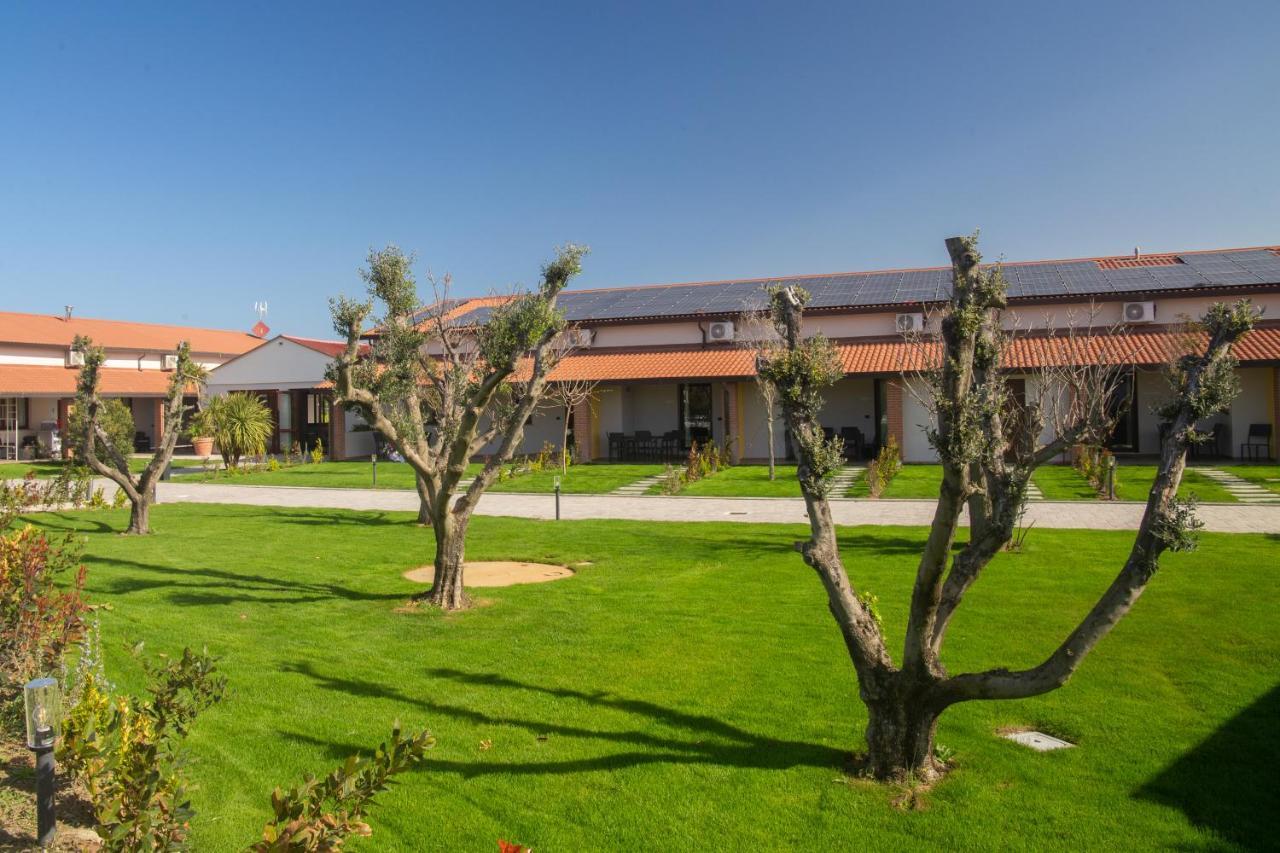 Delfino Tuscany Resort มารินา ดิ เชชินา ภายนอก รูปภาพ
