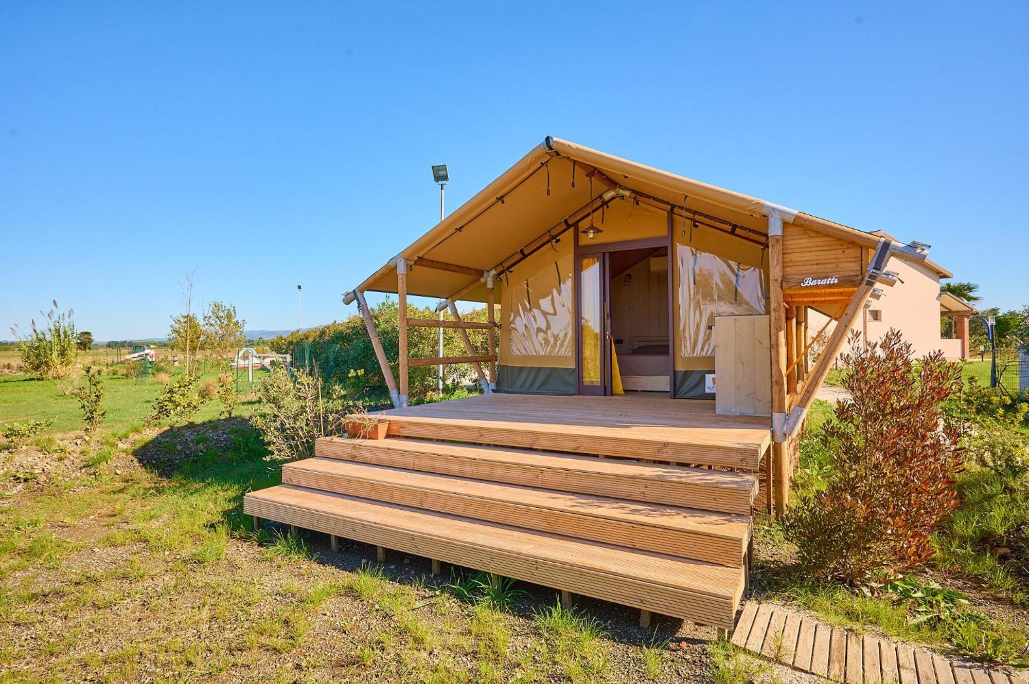Delfino Tuscany Resort มารินา ดิ เชชินา ภายนอก รูปภาพ